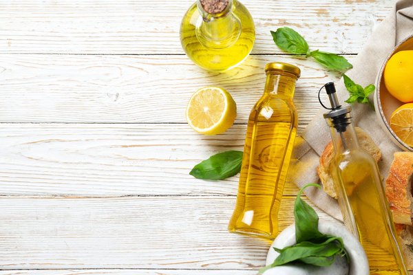 What Are the Techniques for a Perfect French Tarte Tatin with Apples?